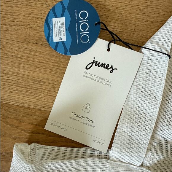 Junes Bag x Grailed - Grande Tote Bag in Cream & Black - Picture 2 of 3